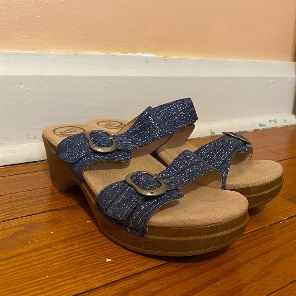 Platform Sandals!